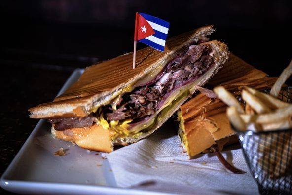 Q'bola Restaurant Sandwitch Cubano